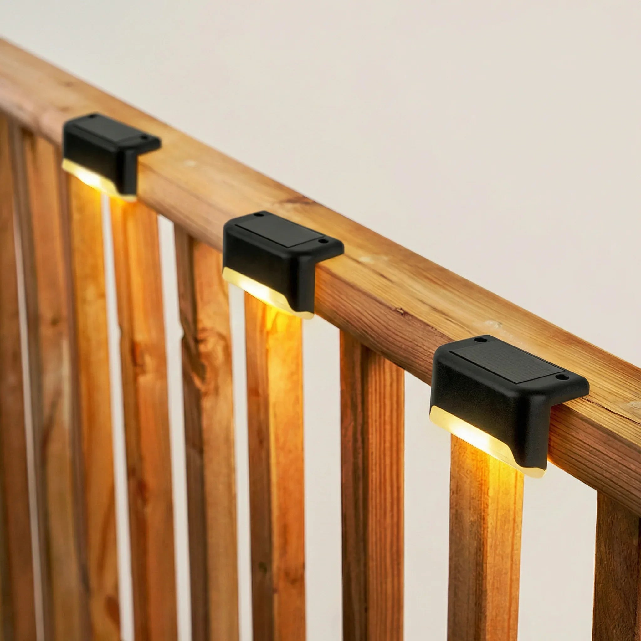 Solar Deck Light – Orin